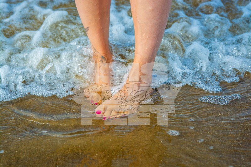 isissexyfeet_beach_11