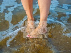 isissexyfeet_beach_9