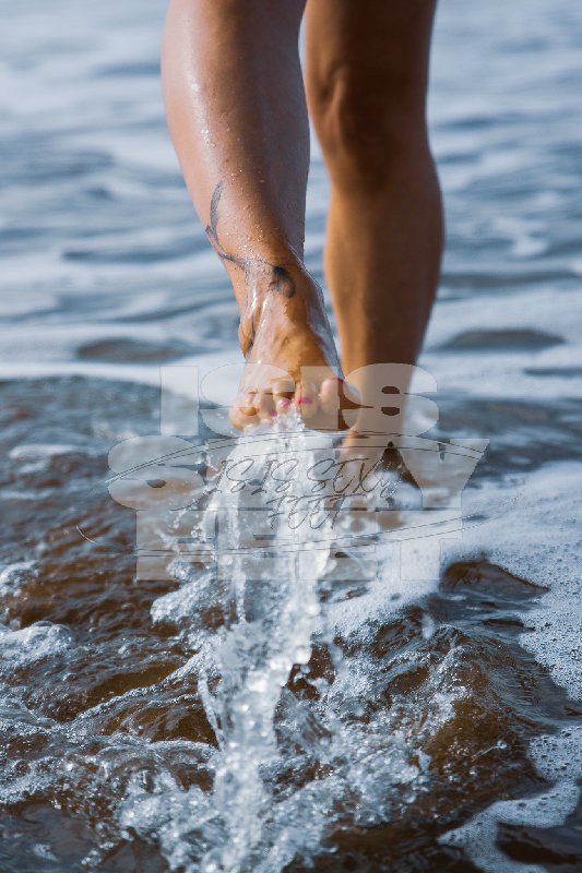isissexyfeet_beachsexy_1