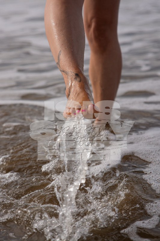 isissexyfeet_beachsexy_2