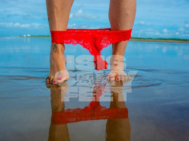 isissexyfeet_beachsexy_36