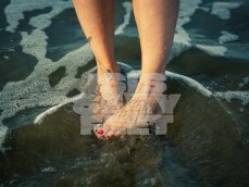 isissexyfeet_beachsexy_4