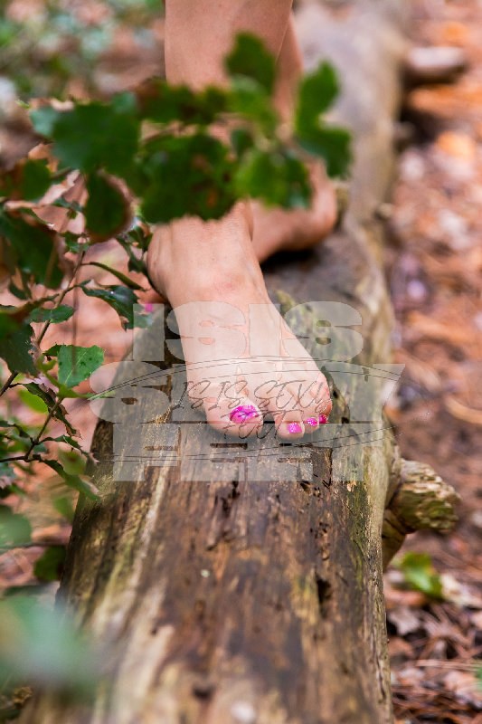 isissexyfeet_forest_9
